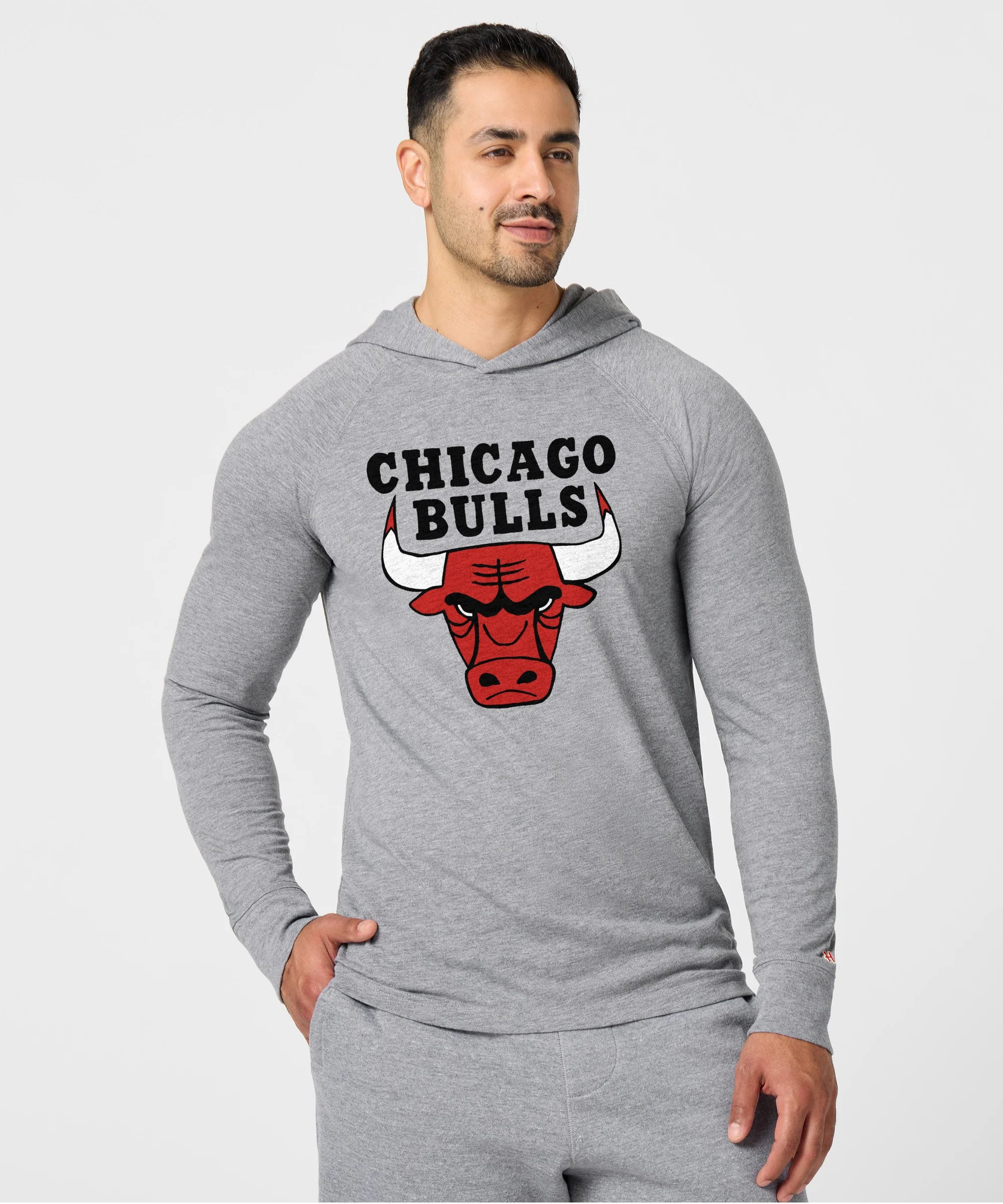 Chicago Bulls Logo Lightweight Hoodie - Image 3