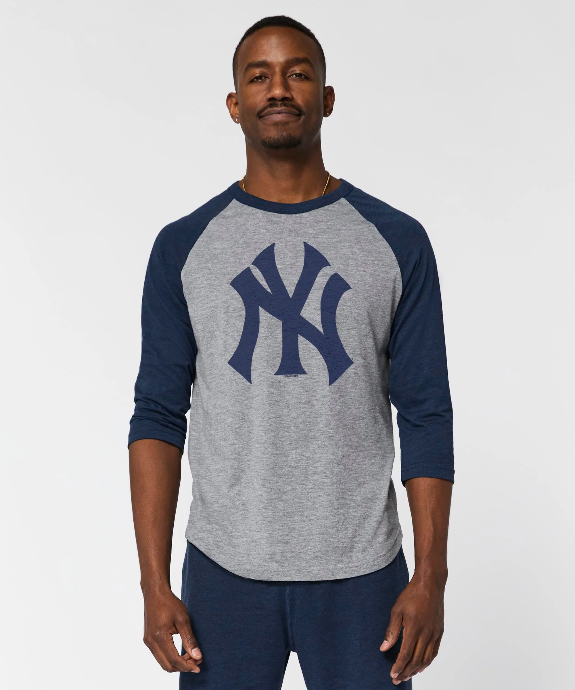 New York Yankees Cap Logo '68 Raglan - Image 3