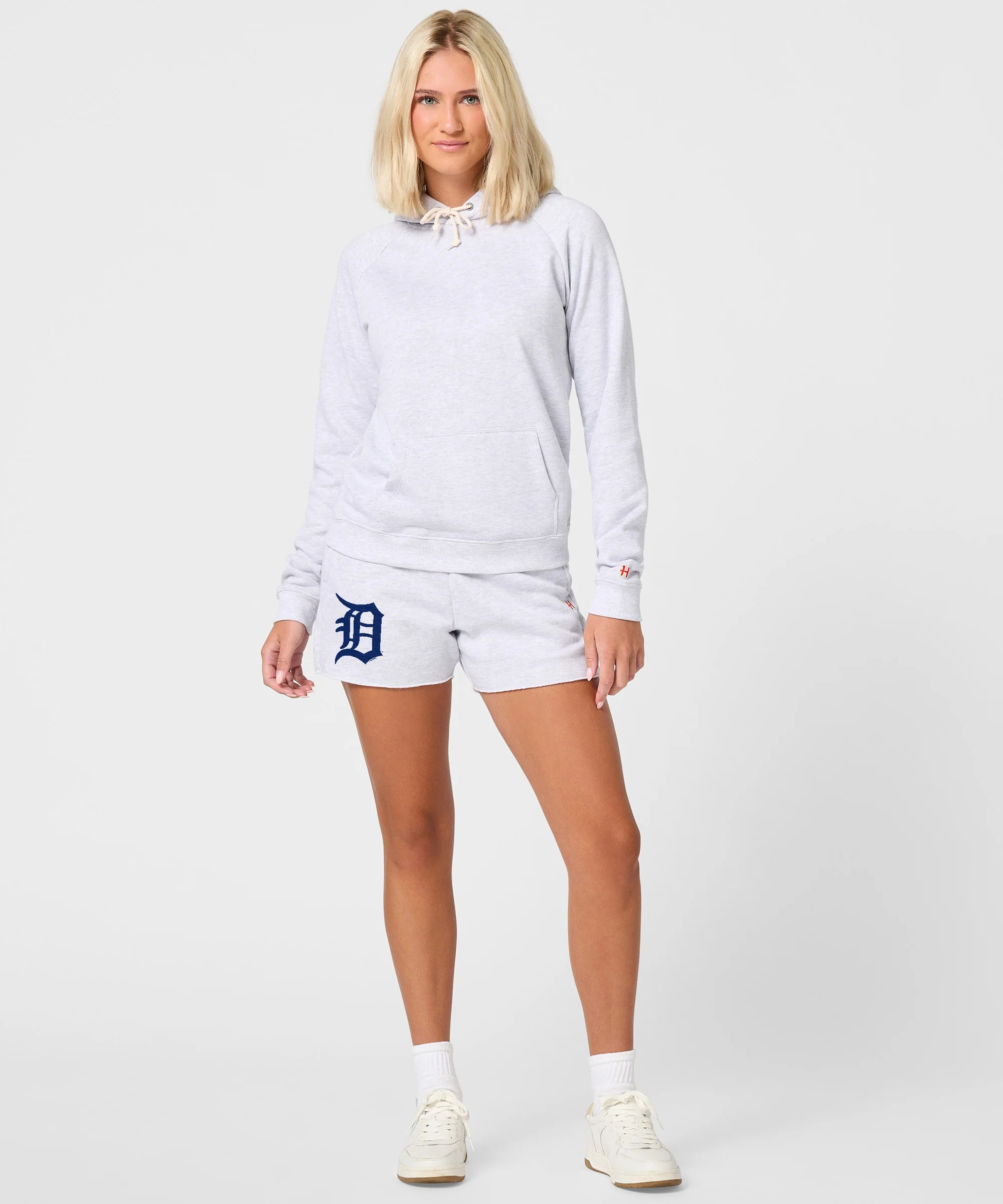 Women's Detroit Tigers Jersey Logo '18 Sweat Shorts - Image 5